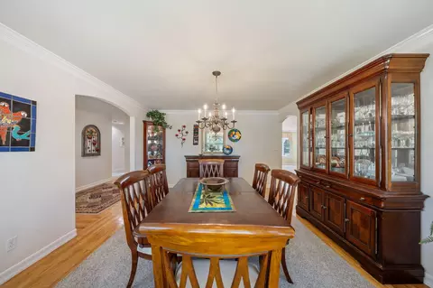 Dining - 13087 Spring Lake St, Redding, CA 96003 photo 2 of 5