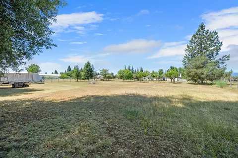Exterior - 13087 Spring Lake St, Redding, CA 96003 photo 14 of 26