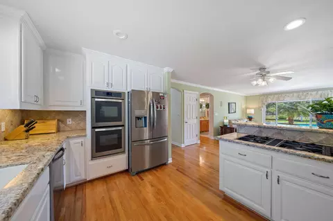 Kitchen - 13087 Spring Lake St, Redding, CA 96003 photo 5 of 6