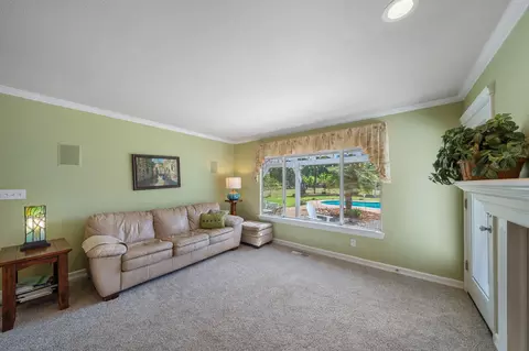 Living - 13087 Spring Lake St, Redding, CA 96003 photo 7 of 9