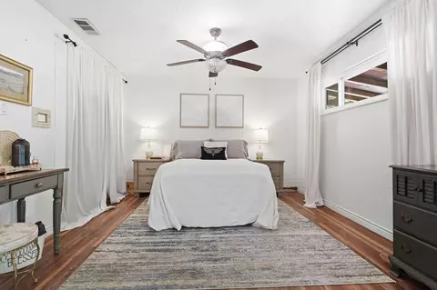 Bedroom - 1060 Lincoln St, Redding, CA 96001 photo 1 of 1