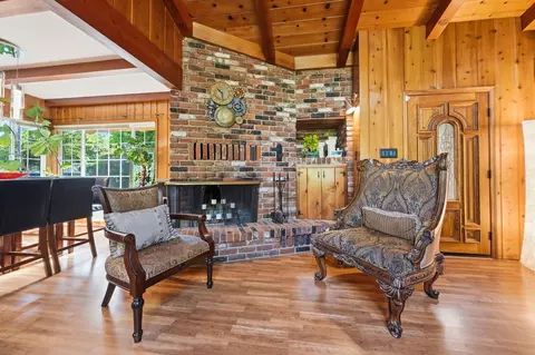 Living - 1060 Lincoln St, Redding, CA 96001 photo 3 of 3