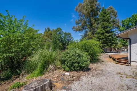 Exterior - 790 Donna Ct, Redding, CA 96003 photo 16 of 18