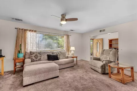 Living - 790 Donna Ct, Redding, CA 96003 photo 4 of 4