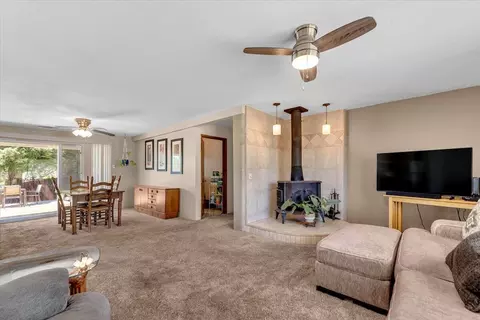 Living - 790 Donna Ct, Redding, CA 96003 photo 1 of 4