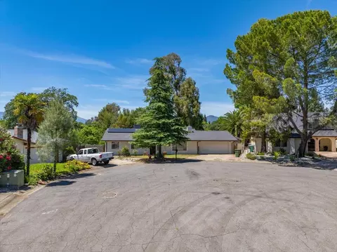 Exterior - 790 Donna Ct, Redding, CA 96003 photo 5 of 18