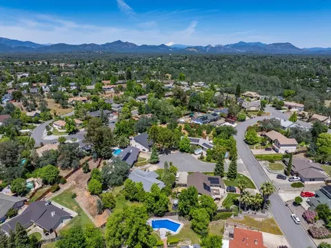 View/Area - 790 Donna Ct, Redding, CA 96003 photo 9 of 9