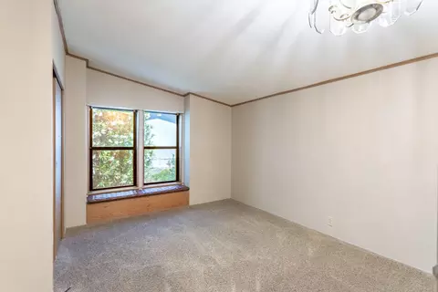 720 Little Deer Ln, Redding, CA 96003 photo 9