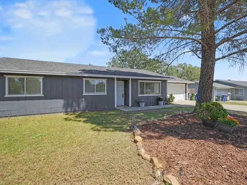 Exterior - 861 Redwood Blvd, Redding, CA 96003 photo 2 of 7