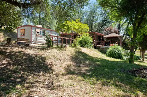 17711 Fuzzy Ln, Anderson, CA 96007