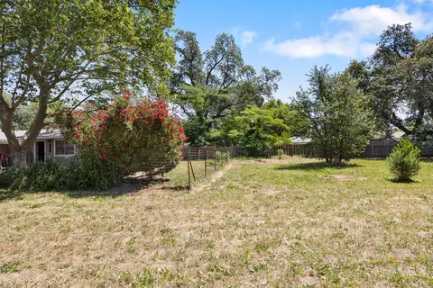 Exterior - 3475 Nicolet Ln, Redding, CA 96001 photo 5 of 8