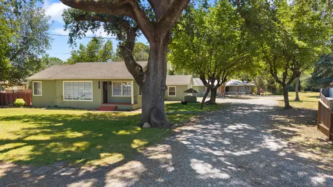 3475 Nicolet Ln, Redding, CA 96001
