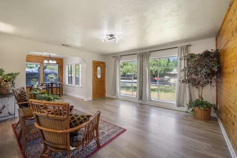 Living - 3475 Nicolet Ln, Redding, CA 96001 photo 1 of 2