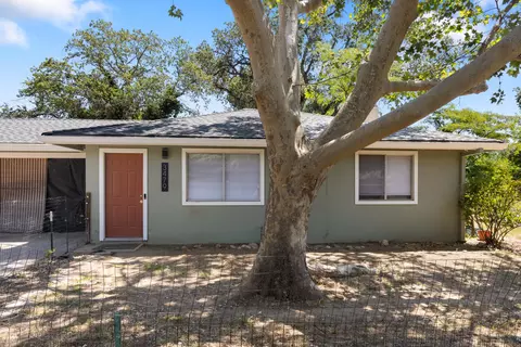Exterior - 3475 Nicolet Ln, Redding, CA 96001 photo 3 of 8