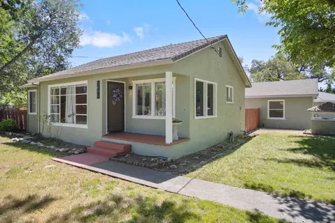 3475 Nicolet Ln, Redding, CA 96001