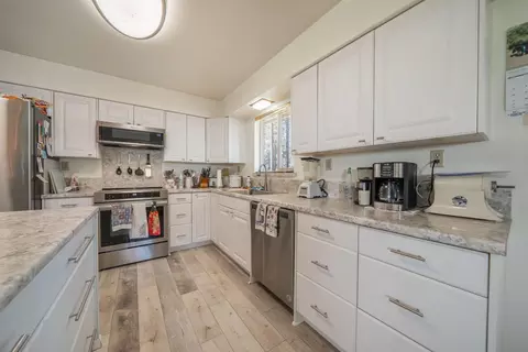 Kitchen - 19031 Old State Hwy, Macdoel, CA 96058 photo 3 of 11