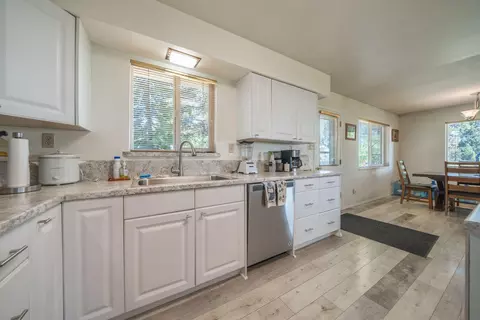 Kitchen - 19031 Old State Hwy, Macdoel, CA 96058 photo 4 of 11
