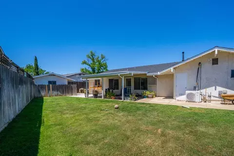 Exterior - 1335 Franzel Rd, Red Bluff, CA 96080 photo 5 of 11