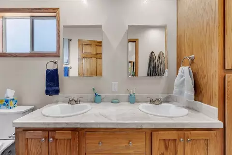 Bath - 1335 Franzel Rd, Red Bluff, CA 96080 photo 1 of 3