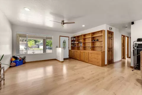 Living - 1335 Franzel Rd, Red Bluff, CA 96080 photo 2 of 2