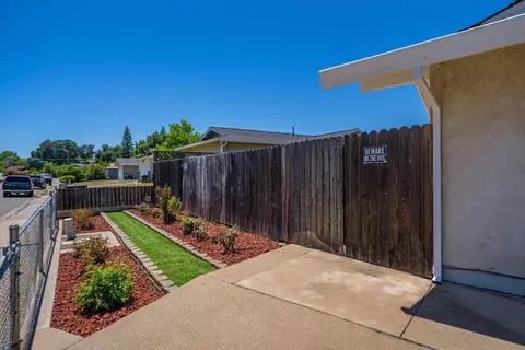 Exterior - 1335 Franzel Rd, Red Bluff, CA 96080 photo 3 of 11