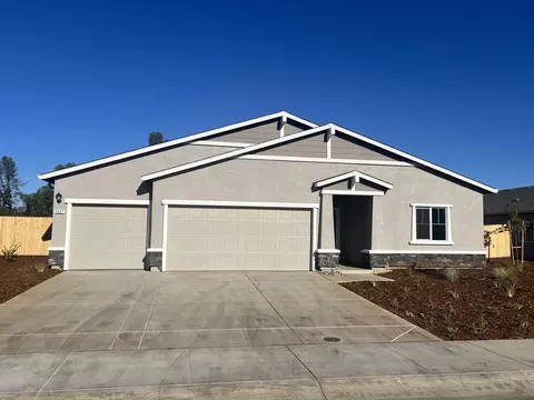 5437 Feathers Ave, Redding, CA 96002