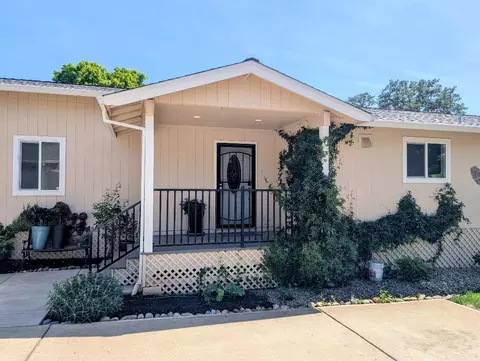 2584-2586 Reservoir Ln, Redding, CA 96002