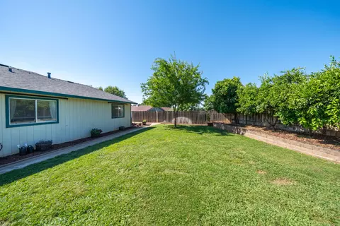 Exterior - 710 Melton Ct, Red Bluff, CA 96080 photo 9 of 14