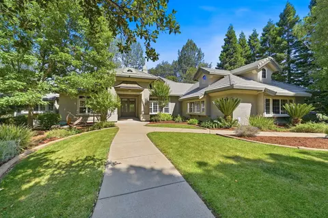 13457 Tierra Heights Rd, Redding, CA 96003