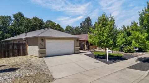 1656 School St, Anderson, CA 96007