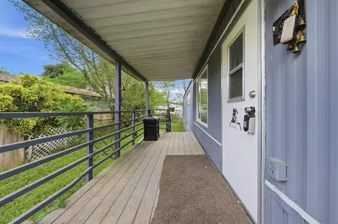 6774 Riverland Dr, Redding, CA 96002 photo 2