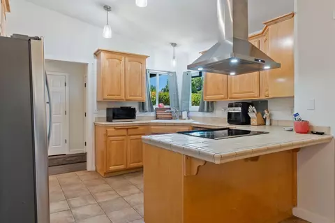 366 Newport Dr, Redding, CA 96001 photo 11