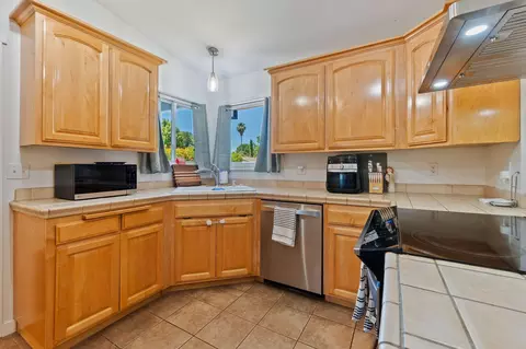 366 Newport Dr, Redding, CA 96001 photo 13