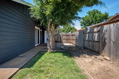 366 Newport Dr, Redding, CA 96001 photo 26