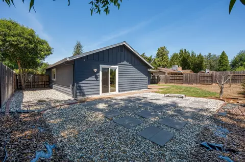 366 Newport Dr, Redding, CA 96001 photo 29