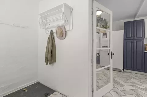 Entry Way - 2829 Leland Ave, Redding, CA 96001 photo 3 of 3