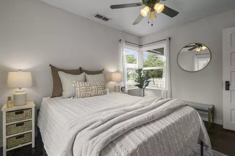 Bedroom - 2829 Leland Ave, Redding, CA 96001 photo 2 of 3