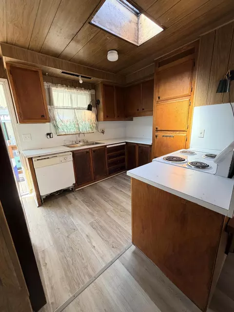 1449 Menomenee Ln, Redding, CA 96003 photo 8