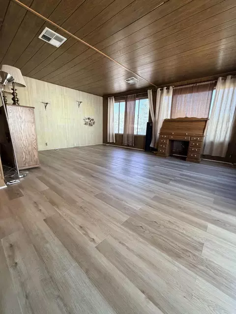 1449 Menomenee Ln, Redding, CA 96003 photo 12