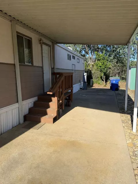 1449 Menomenee Ln, Redding, CA 96003 photo 5