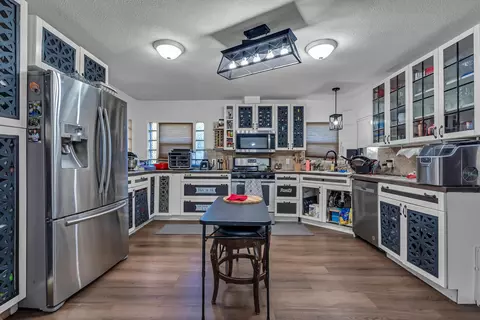 Kitchen - 19133 Smith Ln, Redding, CA 96002 photo 1 of 1