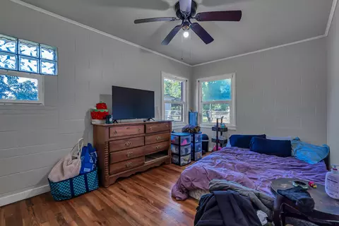 Bedroom - 19133 Smith Ln, Redding, CA 96002 photo 3 of 4