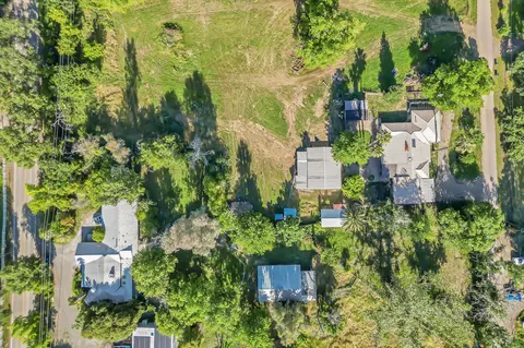 View/Area - 19133 Smith Ln, Redding, CA 96002 photo 2 of 2
