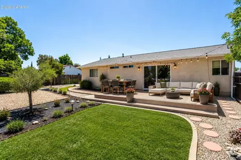 Exterior - 1720 Stetson Way, Redding, CA 96003 photo 3 of 7