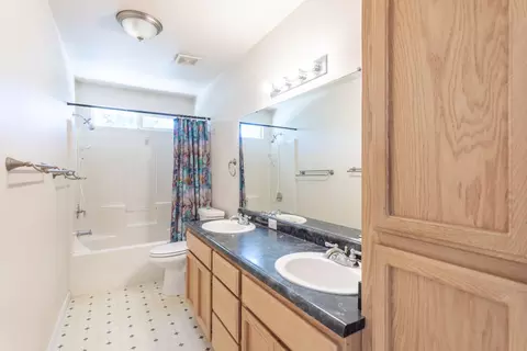 Bath - 1720 Stetson Way, Redding, CA 96003 photo 2 of 2