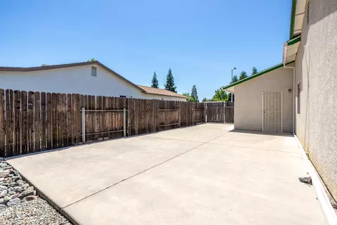 Exterior - 1720 Stetson Way, Redding, CA 96003 photo 7 of 7