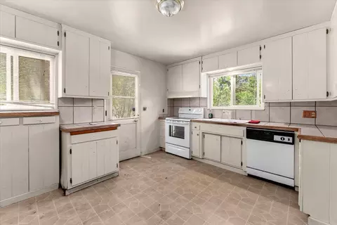 Kitchen - 12125 Romar St, Redding, CA 96003 photo 1 of 4