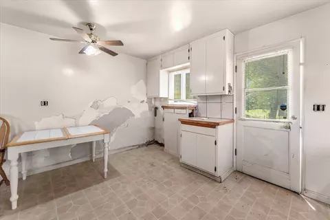 Kitchen - 12125 Romar St, Redding, CA 96003 photo 2 of 4
