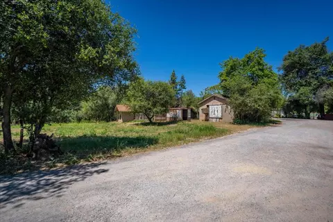 Exterior - 12125 Romar St, Redding, CA 96003 photo 5 of 10
