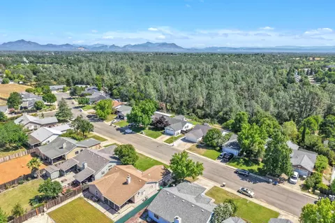 View/Area - 1368 Grouse Dr, Redding, CA 96003 photo 6 of 6
